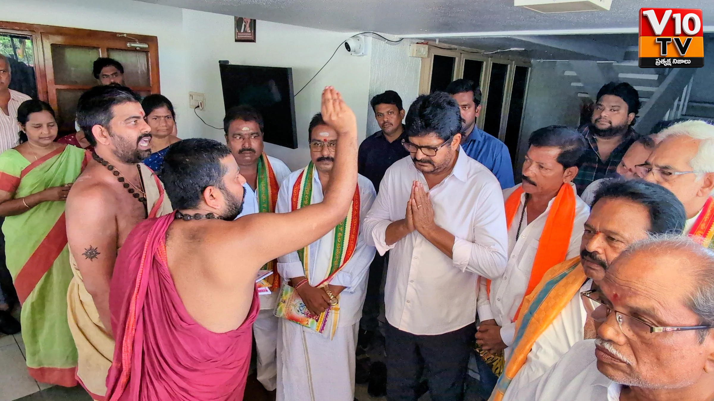 శరన్నవరాత్రి ఉత్సవాలను ఘనంగా నిర్వహించాలి:ఎమ్మెల్యే వెనిగండ్ల రాము — చిత్రం 2