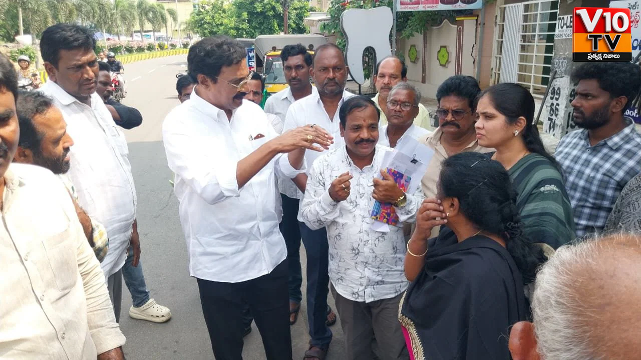 ఏలూరు రోడ్డుపై వర్షపు నీటికి అడ్డుకట్ట:ఎమ్మెల్యే గద్దె — చిత్రం 2