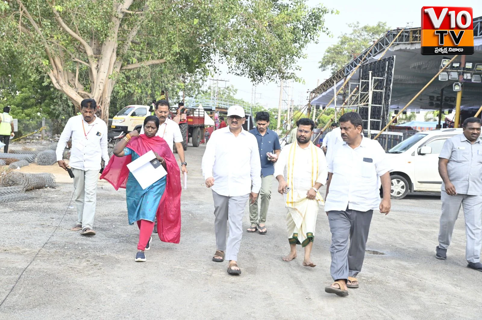 ఇంద్రకీలాద్రిపై దసరా ఏర్పాట్ల పరిశీలన — చిత్రం 3