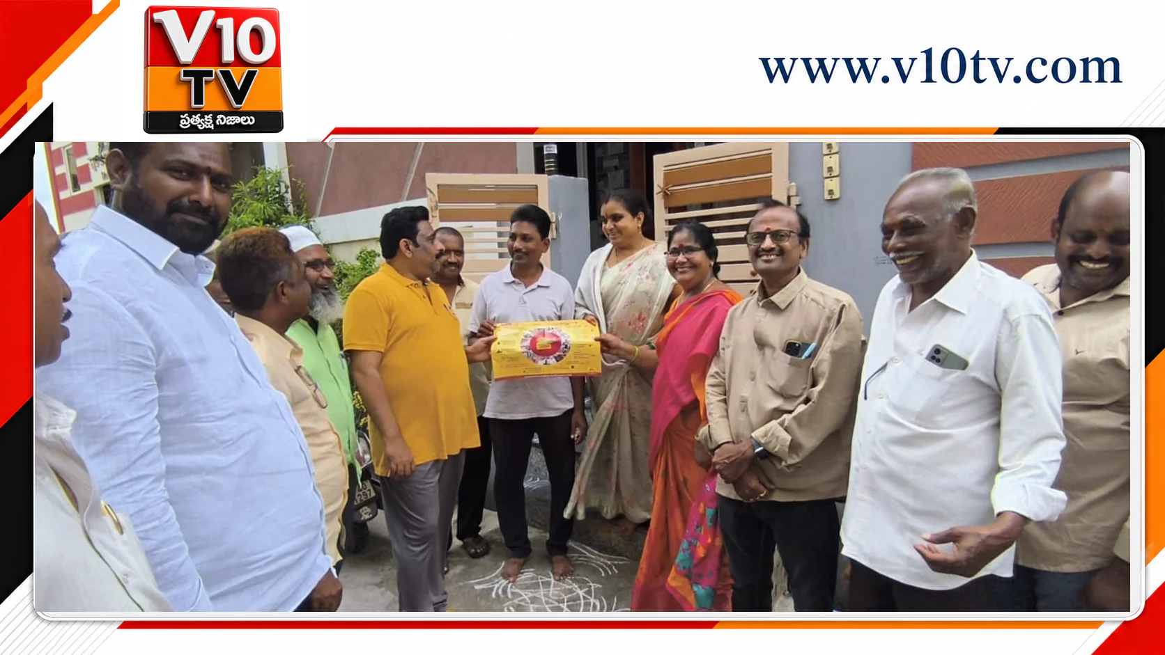ఇంటింటికీ వెళ్లి.. సమస్యలు తెలుసుకుంటూ — చిత్రం 3