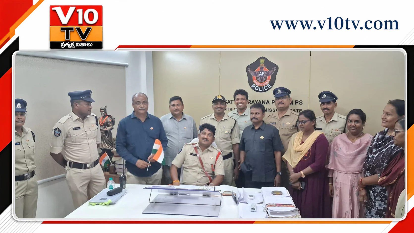 దేశభక్తి ప్రతి విద్యార్థి జీవితంలో భాగం కావాలి: సీఐ లక్ష్మీనారాయణ — చిత్రం 3