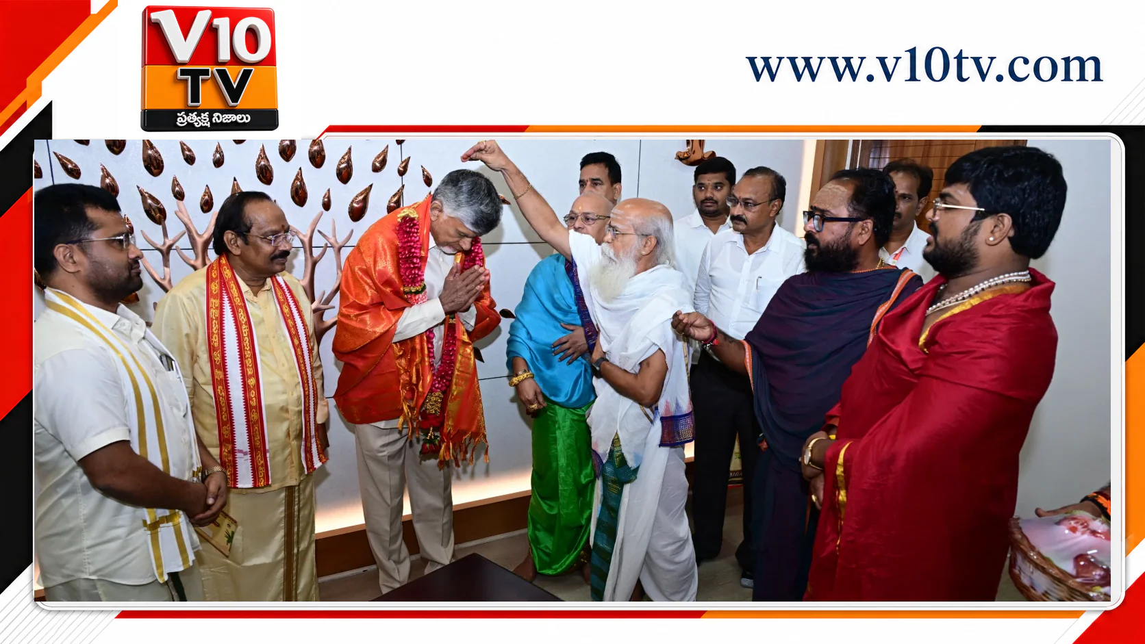 దసరా ఉత్సవాలకు రావాలని సీఎంకు ఆహ్వానం — చిత్రం 2