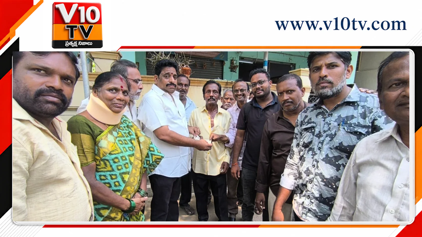 విద్యాధరపురంలో పింఛన్ల పండగ — చిత్రం 2