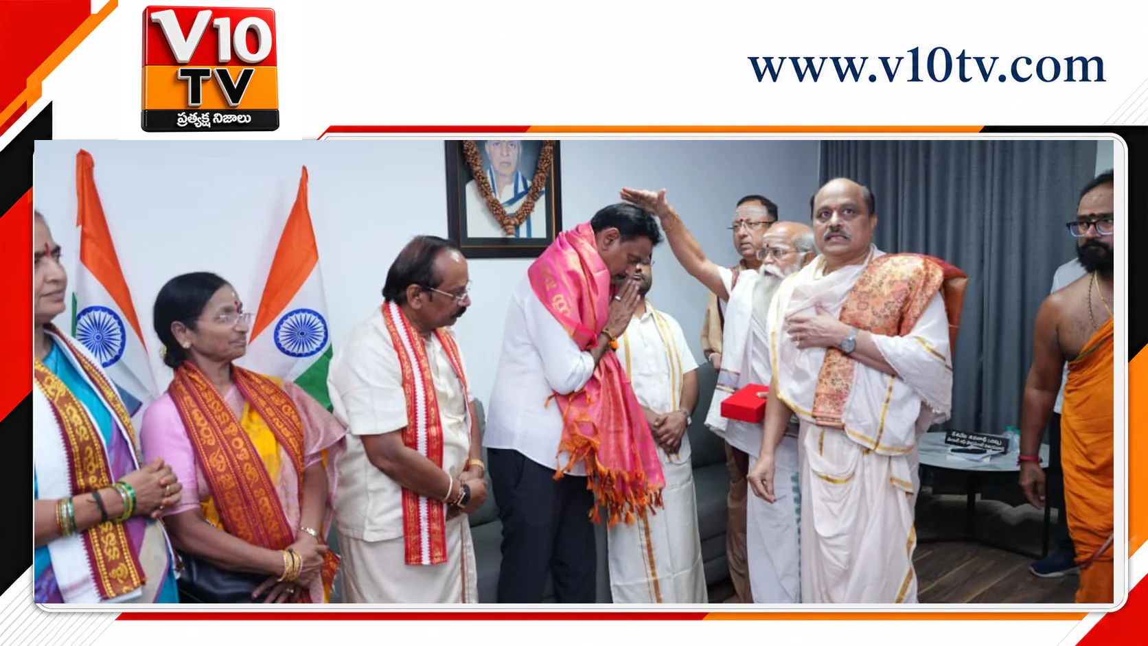 దసరా ఉత్సవాలకు కలెక్టర్‌, సీపీకి ఆహ్వానం — చిత్రం 2